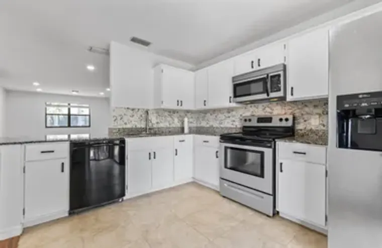 364 QUEBEC CT, ROYAL PALM BEACH, FL, 334..., Royal Palm Beach, FL 33411