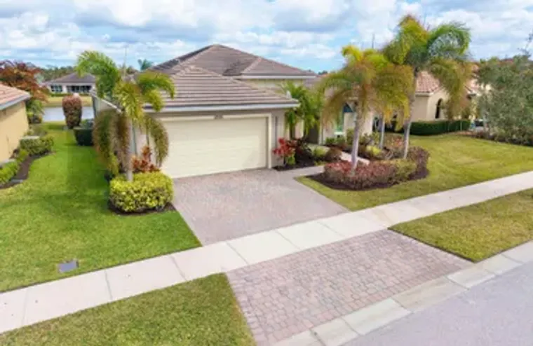 11555 SW APPLE BLOSSOM TRL, PORT ST. LUC..., Port St. Lucie, FL 34987