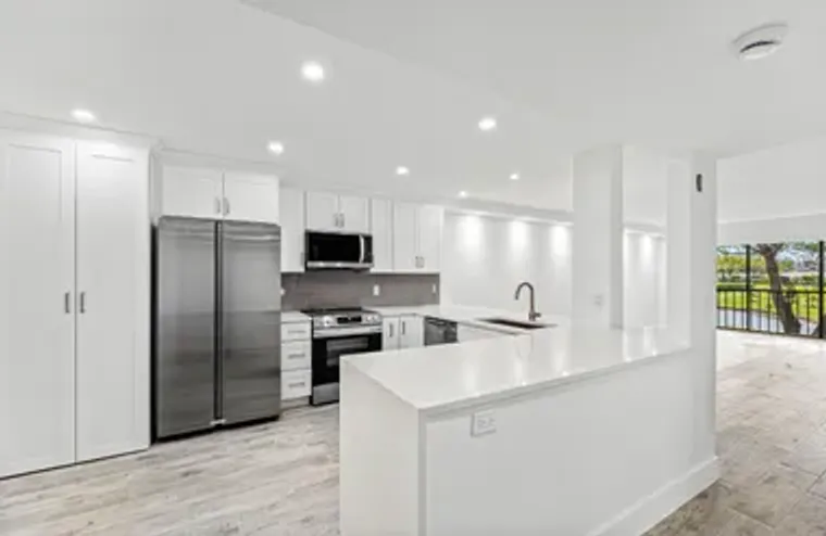 7192 HUNTINGTON LN 208, DELRAY BEACH, FL..., Delray Beach, FL 33446