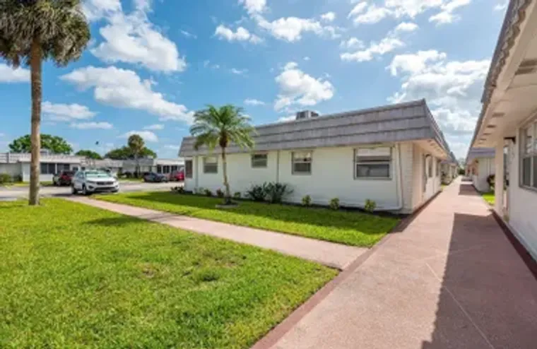 92 VALENCIA DR D, DELRAY BEACH, FL, 3344..., Delray Beach, FL 33446