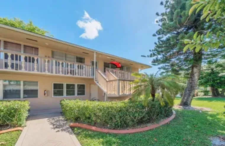 89 CANTERBURY D D, WEST PALM BEACH, FL, ..., West Palm Beach, FL 33417