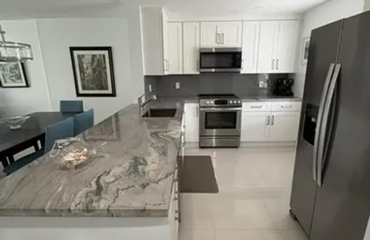 424 SE 10TH ST 203, DANIA BEACH, FL, 330..., Dania Beach, FL 33004