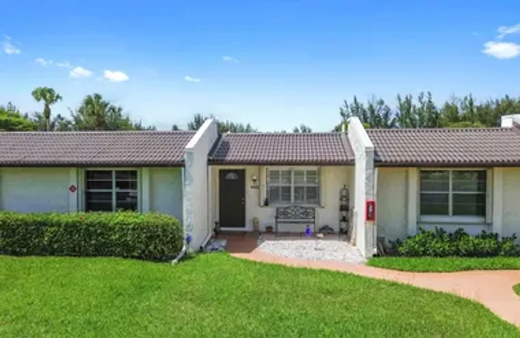 443 GOLDEN RIVER DR, WEST PALM BEACH, FL..., West Palm Beach, FL 33411