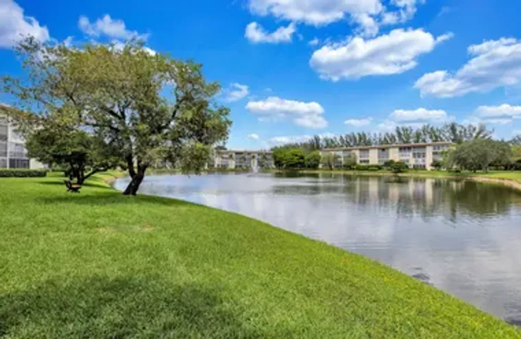 1902 BERMUDA CIR L2, COCONUT CREEK, FL, ..., Coconut Creek, FL 33066
