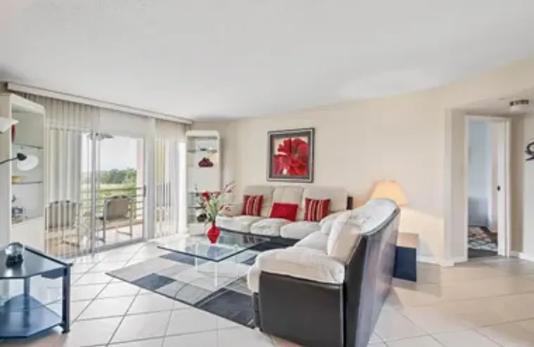 3951 VIA POINCIANA 511, GREENACRES, FL, ..., Greenacres, FL 33467