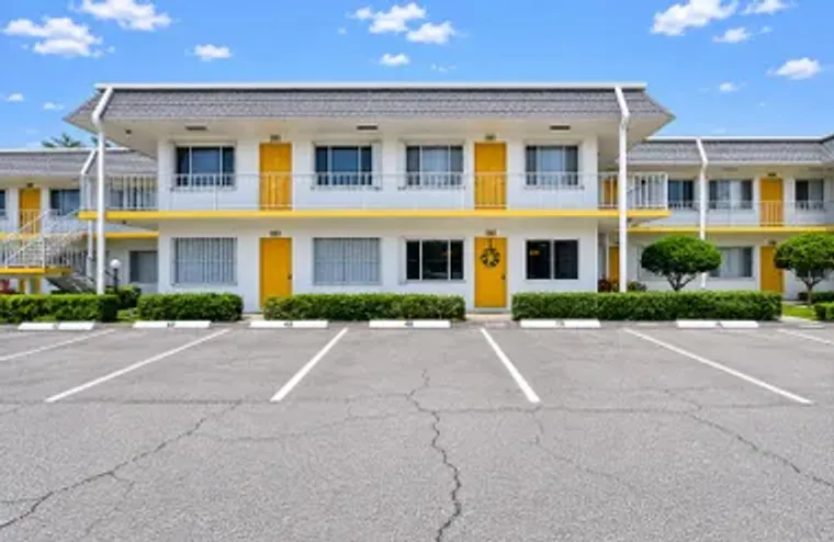 3240 LAKE OSBORNE DR 104, LAKE WORTH BEA..., Lake Worth Beach, FL 33461
