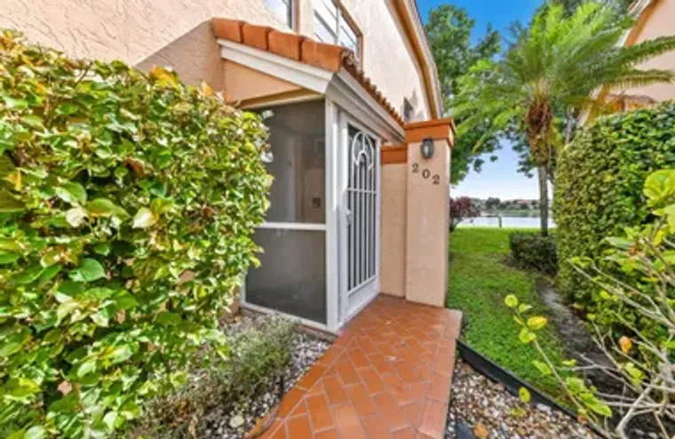 9553 SHADYBROOK DR 202, BOYNTON BEACH, F..., Boynton Beach, FL 33437