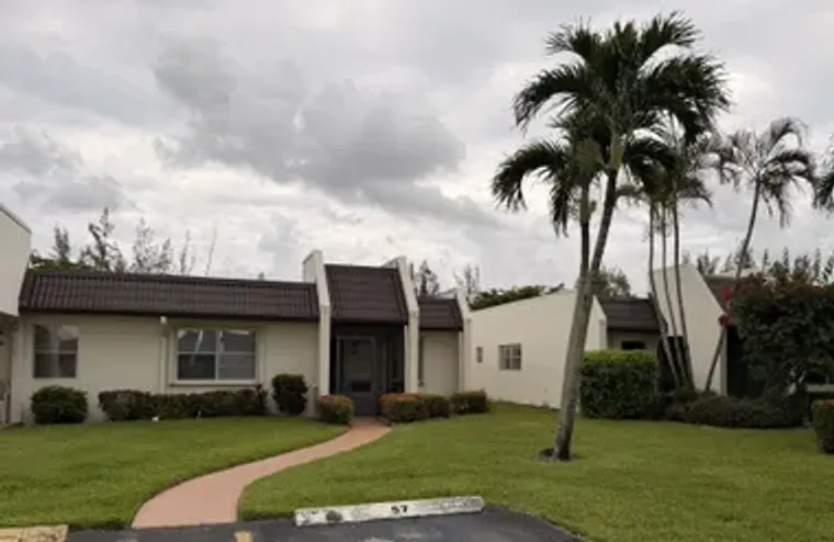 182 LAKE SUSAN LN, WEST PALM BEACH, FL, ..., West Palm Beach, FL 33411