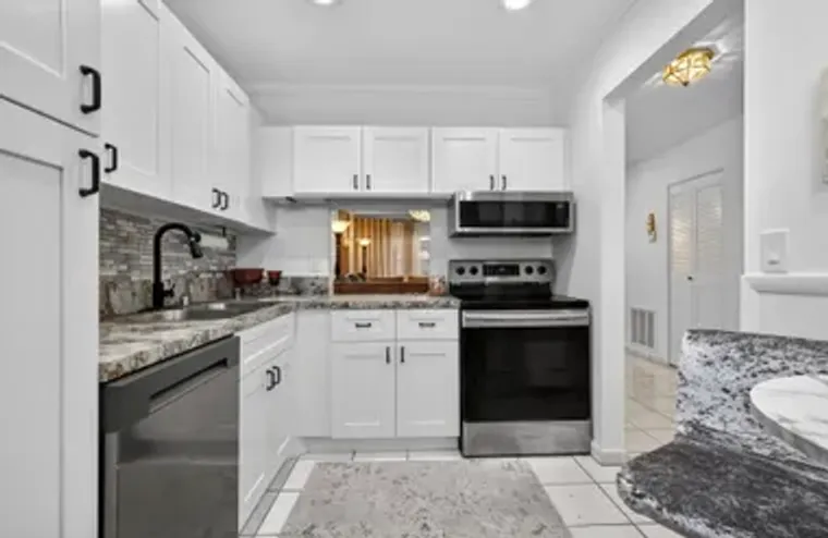 102 LAKE ANNE DR, WEST PALM BEACH, FL, 3..., West Palm Beach, FL 33411