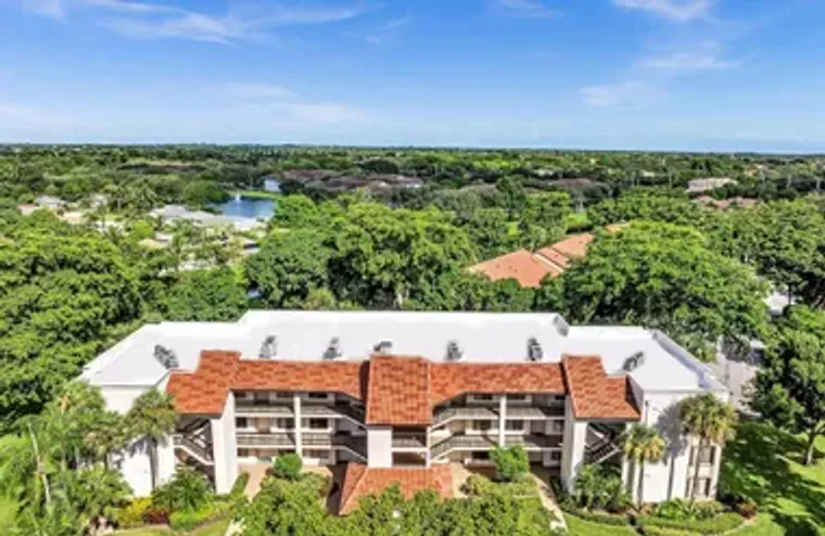 10143 MANGROVE DR 203, BOYNTON BEACH, FL..., Boynton Beach, FL 33437