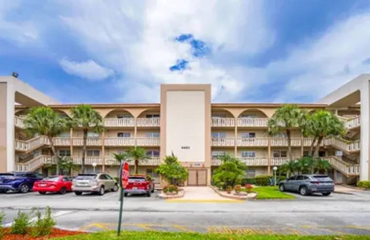 4401 MARTINIQUE CT D2, COCONUT CREEK, FL..., Coconut Creek, FL 33066