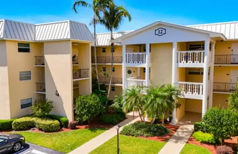 12 COLONIAL CLUB DR 202, BOYNTON BEACH, ..., Boynton Beach, FL 33435