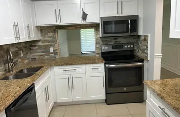 140 LAKE NANCY LN 115, WEST PALM BEACH, ..., West Palm Beach, FL 33411