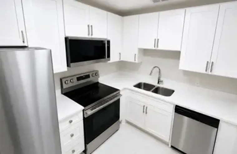 13 LAKE VISTA TRL 105, PORT ST. LUCIE, F..., Port St. Lucie, FL 34952