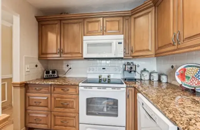 1051 ORANGE TER 103, DELRAY BEACH, FL, 3..., Delray Beach, FL 33445