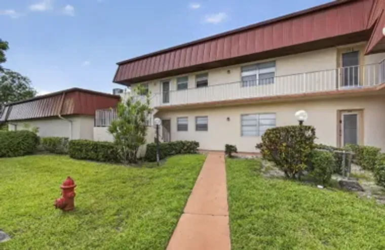 12020 W GREENWAY DR 101, ROYAL PALM BEAC..., Royal Palm Beach, FL 33411