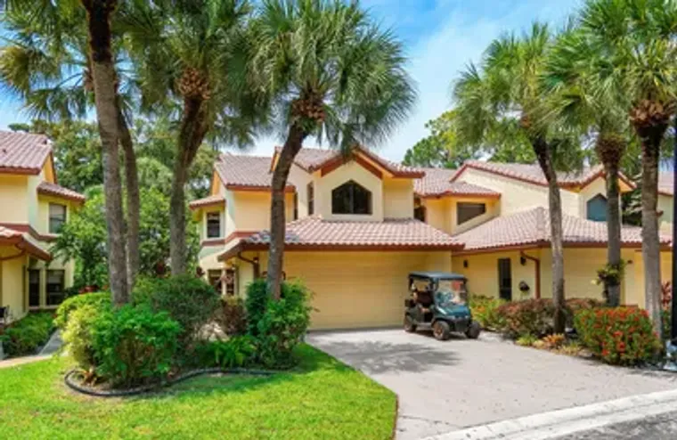 5355 10TH FAIRWAY DR 1, DELRAY BEACH, FL..., Delray Beach, FL 33484