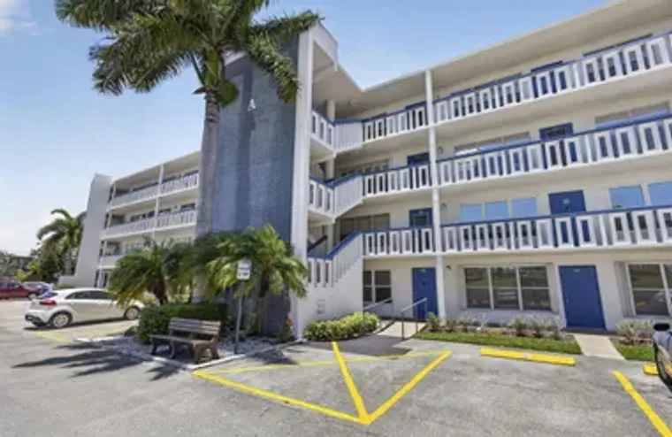 108 GREENBRIER, WEST PALM BEACH, FL, 334..., West Palm Beach, FL 33417