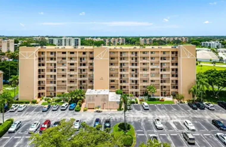 7076 HUNTINGTON LN 502, DELRAY BEACH, FL..., Delray Beach, FL 33446