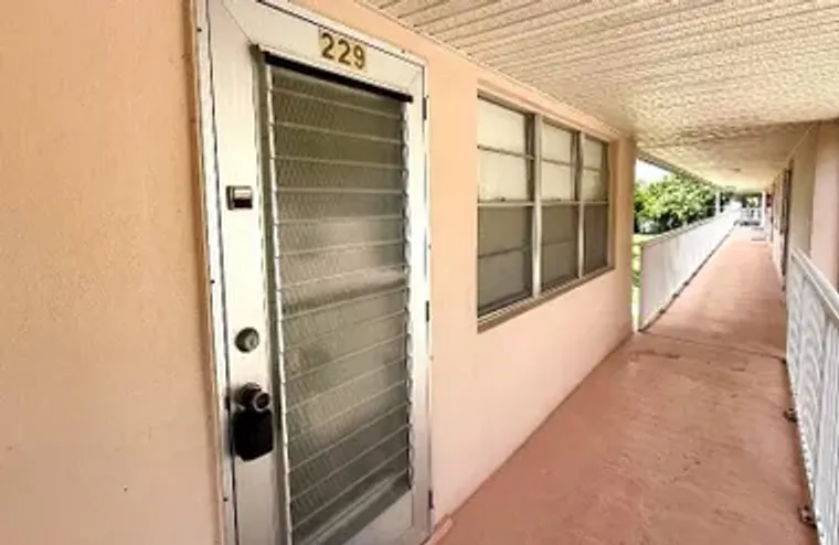229 DORCHESTER J J, WEST PALM BEACH, FL,..., West Palm Beach, FL 33417