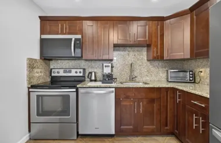 307 WELLINGTON C C, WEST PALM BEACH, FL,..., West Palm Beach, FL 33417
