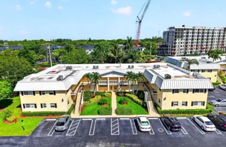 25 COLONIAL CLUB DR 205, BOYNTON BEACH, ..., Boynton Beach, FL 33435