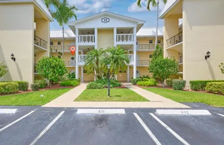 12 COLONIAL CLUB DR 202, BOYNTON BEACH, ..., Boynton Beach, FL 33435
