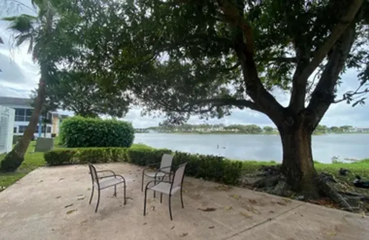 68 STRATFORD E, WEST PALM BEACH, FL, 334..., West Palm Beach, FL 33417