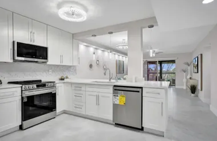 7146 HUNTINGTON LN 402, DELRAY BEACH, FL..., Delray Beach, FL 33446