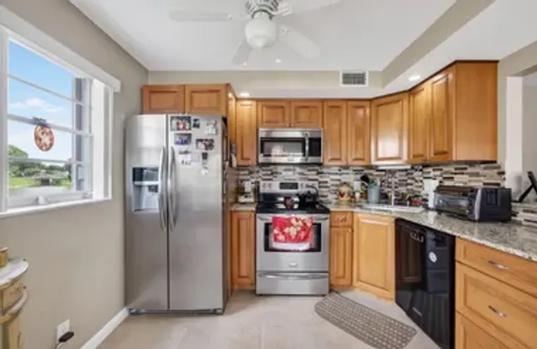 101 WELLINGTON C C, WEST PALM BEACH, FL,..., West Palm Beach, FL 33417
