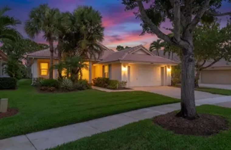 9110 BAY HARBOUR CIR, WEST PALM BEACH, F..., West Palm Beach, FL 33411