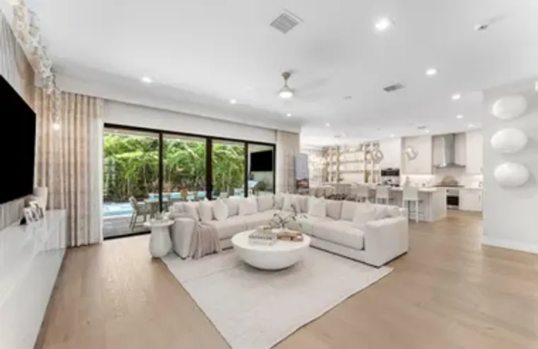 480 42ND ST, WEST PALM BEACH, FL, 33407, West Palm Beach, FL 33407