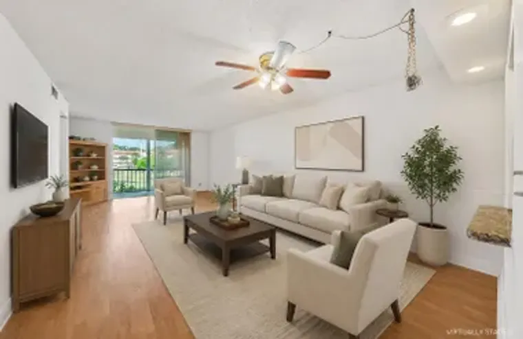 8980 S HOLLYBROOK BLVD 204, PEMBROKE PIN..., Pembroke Pines, FL 33025