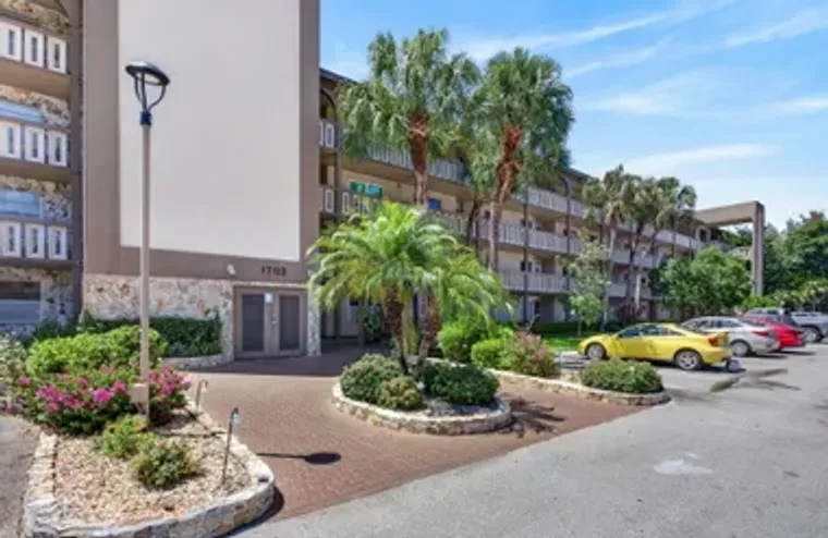 1703 ANDROS ISLE N3, COCONUT CREEK, FL, ..., Coconut Creek, FL 33066