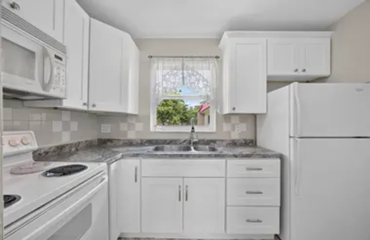355 LAKE FRANCES DR, WEST PALM BEACH, FL..., West Palm Beach, FL 33411