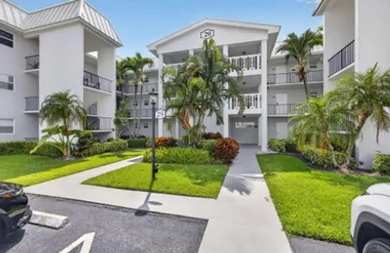 29 COLONIAL CLUB DR 202, BOYNTON BEACH, ..., Boynton Beach, FL 33435
