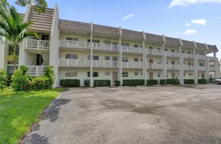 6850 ROYAL PALM BLVD 202G, MARGATE, FL, ..., Margate, FL 33063