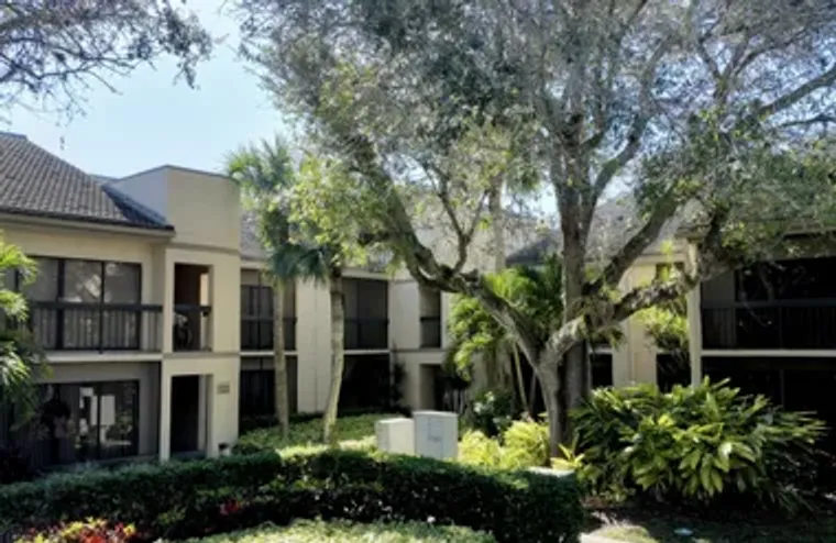 9460 MEADOWOOD DR 202, FORT PIERCE, FL, ..., Fort Pierce, FL 34951