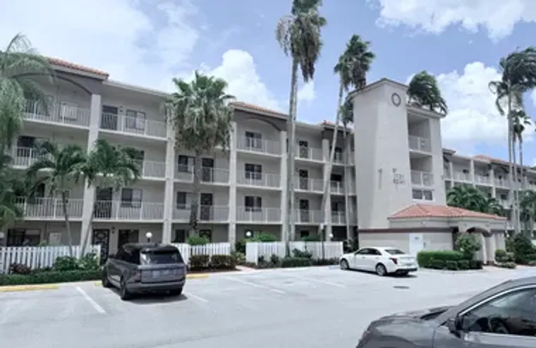 6241 POINTE REGAL CIR 404, DELRAY BEACH,..., Delray Beach, FL 33484
