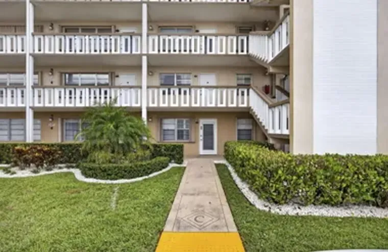 456 SOUTHAMPTON C C, WEST PALM BEACH, FL..., West Palm Beach, FL 33417