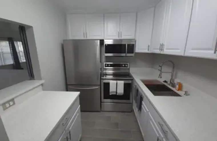 208 KENT M M, WEST PALM BEACH, FL, 33417, West Palm Beach, FL 33417
