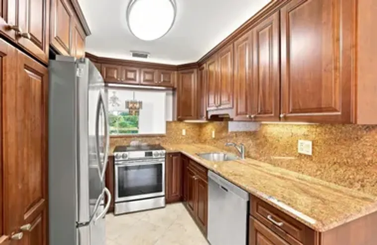 8829 BELLA VISTA DR 282, BOCA RATON, FL,..., Boca Raton, FL 33433