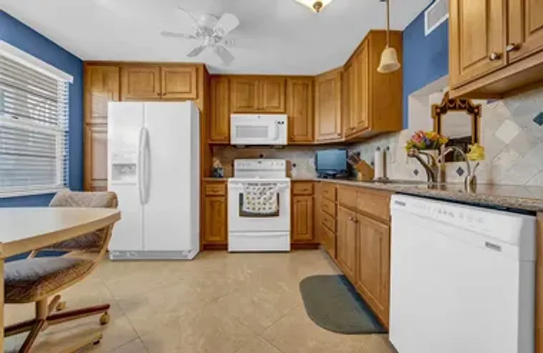 2202 LUCAYA BND C3, COCONUT CREEK, FL, 3..., Coconut Creek, FL 33066