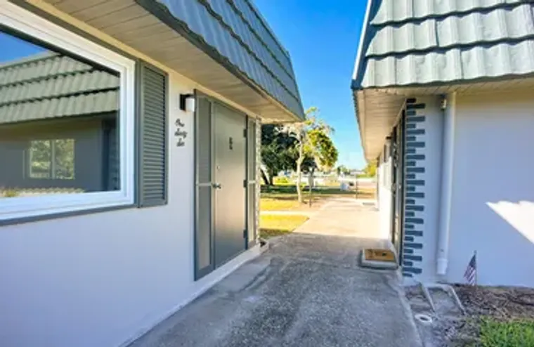 1811 BEDFORD LN, SUN CITY CENTER, FL, 33..., Sun City Center, FL 33573