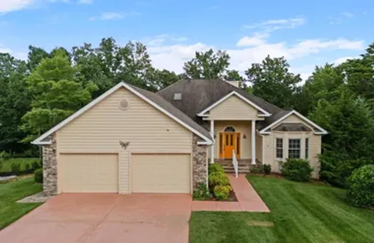 156 MOUNTAIN VIEW DR, CROSSVILLE, TN, 38..., Crossville, TN 38558