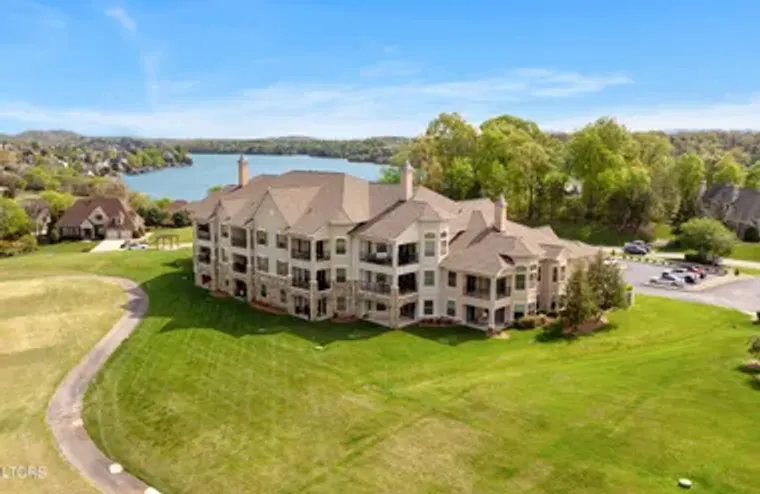 565 RARITY BAY PKWY 201, VONORE, TN, 378..., Vonore, TN 37885