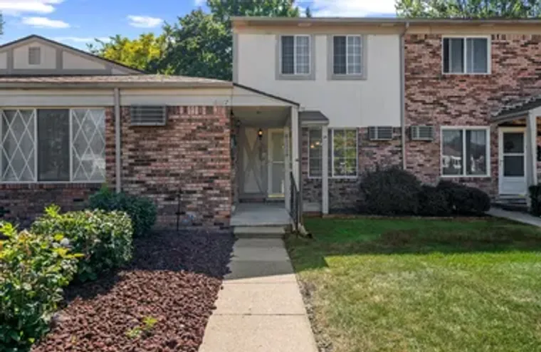 61119 HERITAGE BLVD # 3, SOUTH LYON, MI,..., South Lyon, MI 48178