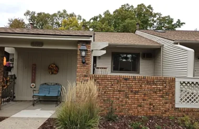 25664 LEXINGTON DR UNIT 2, SOUTH LYON, M..., South Lyon, MI 48178