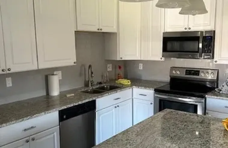 25225 POTOMAC DR # 8, SOUTH LYON, MI, 48..., South Lyon, MI 48178