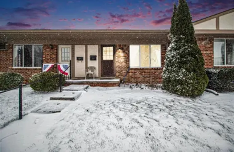 25204 FRANKLIN TER # 6, SOUTH LYON, MI, ..., South Lyon, MI 48178